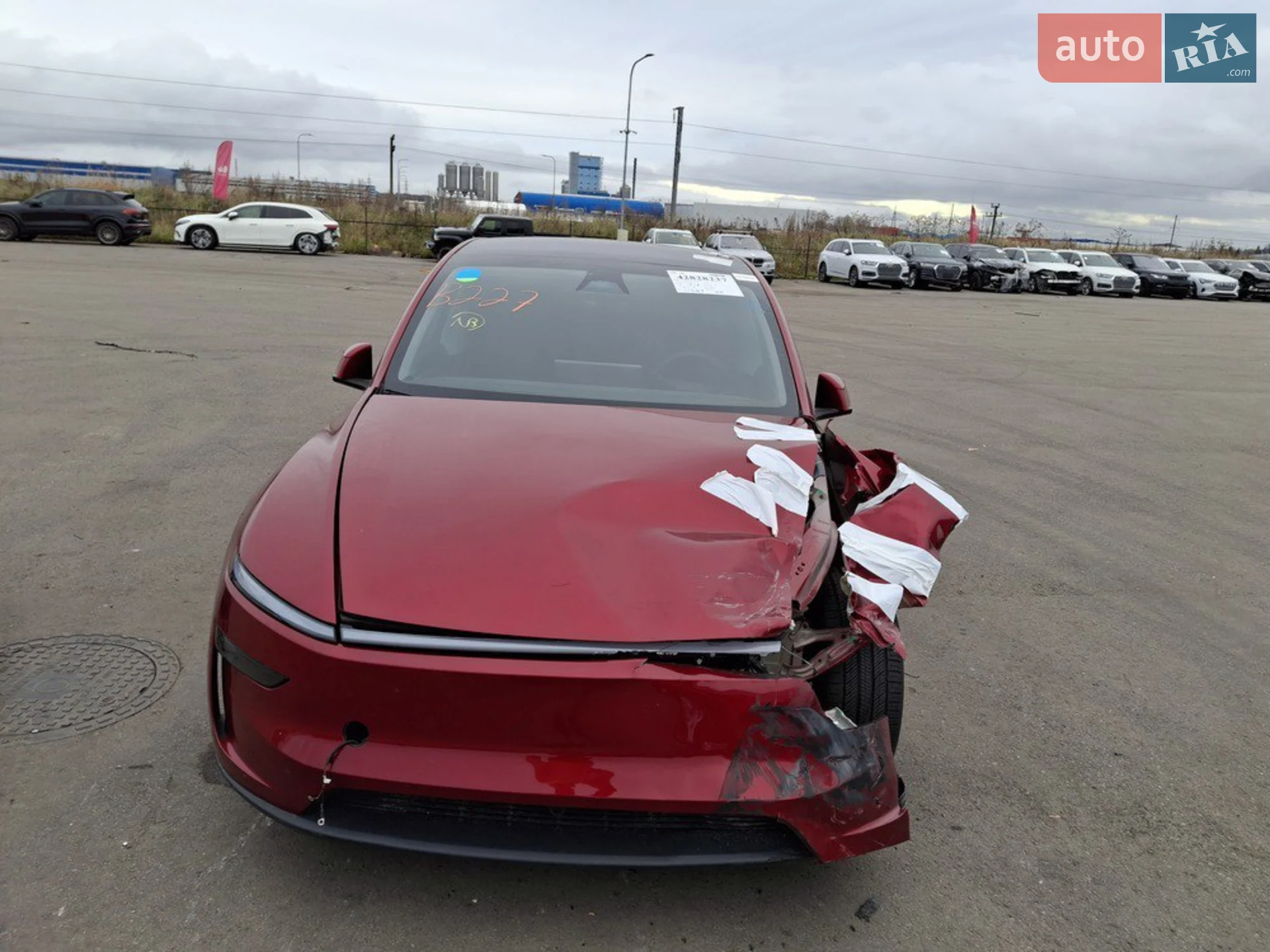 2025 Tesla Model Y - мініатюра 5