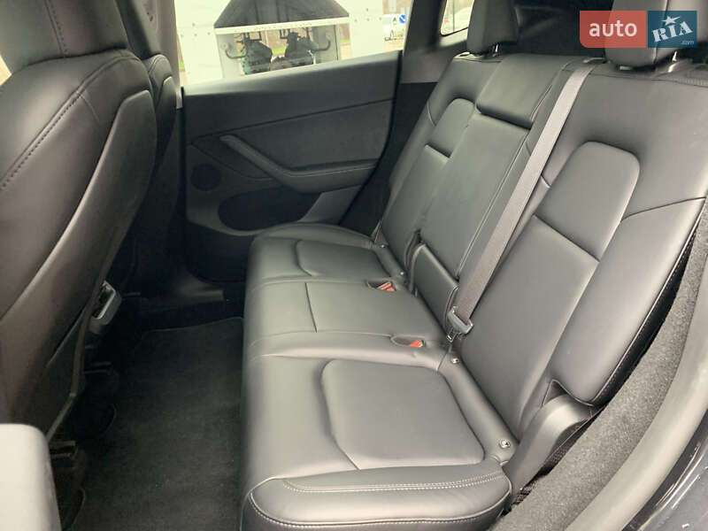 Внедорожник / Кроссовер Tesla Model Y 2024 в Киеве