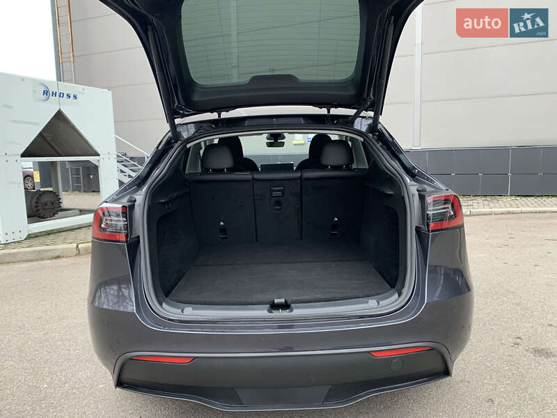 Внедорожник / Кроссовер Tesla Model Y 2024 в Киеве