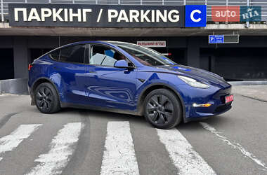 Внедорожник / Кроссовер Tesla Model Y 2024 в Киеве