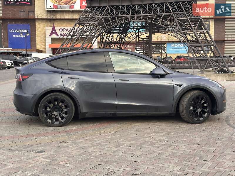 Позашляховик / Кросовер Tesla Model Y 2020 в Харкові