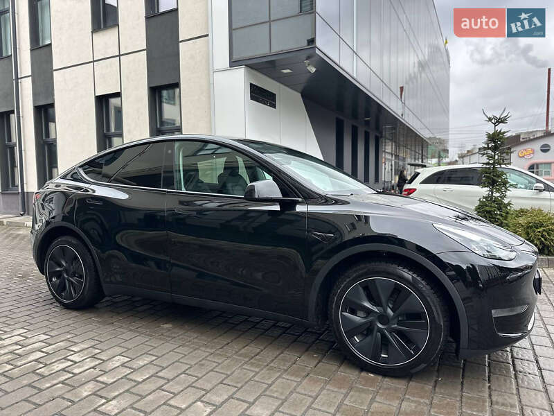 Внедорожник / Кроссовер Tesla Model Y 2024 в Киеве фото 8 Внедорожник / Кроссовер Tesla Model Y 2024 в Киеве