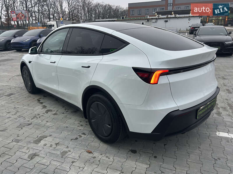 Внедорожник / Кроссовер Tesla Model Y 2025 в Киеве