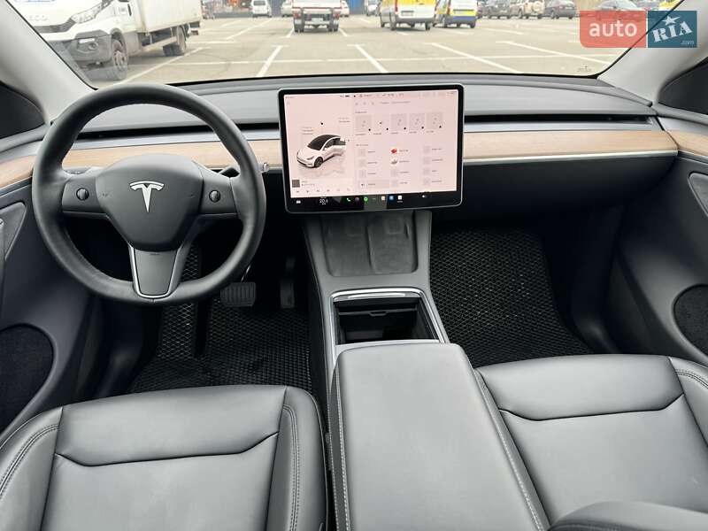 Внедорожник / Кроссовер Tesla Model Y 2022 в Киеве