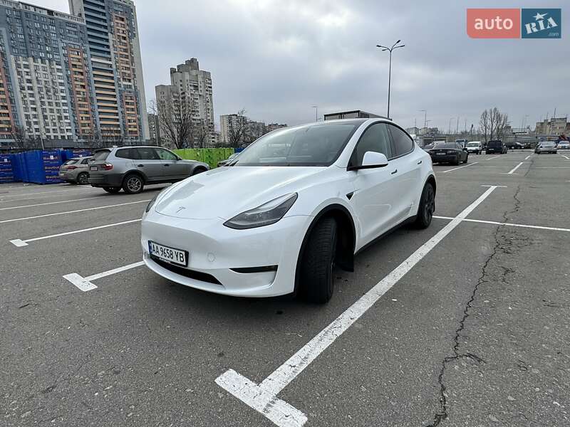 Внедорожник / Кроссовер Tesla Model Y 2022 в Киеве