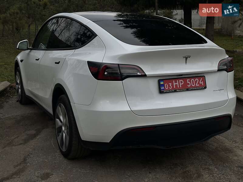 Внедорожник / Кроссовер Tesla Model Y 2023 в Львове