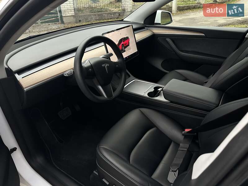 Внедорожник / Кроссовер Tesla Model Y 2023 в Львове