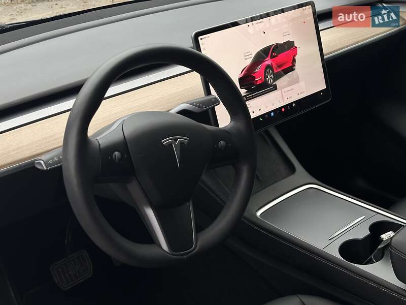 Внедорожник / Кроссовер Tesla Model Y 2023 в Львове