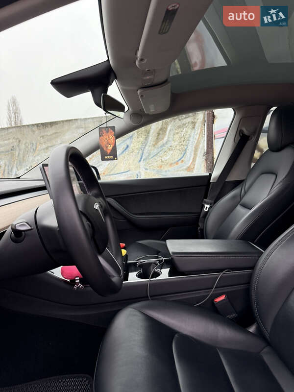 Внедорожник / Кроссовер Tesla Model Y 2020 в Киеве