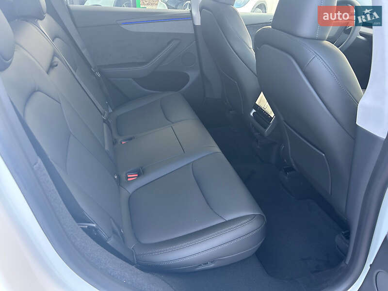 Внедорожник / Кроссовер Tesla Model Y 2025 в Киеве фото 19 Внедорожник / Кроссовер Tesla Model Y 2025 в Киеве