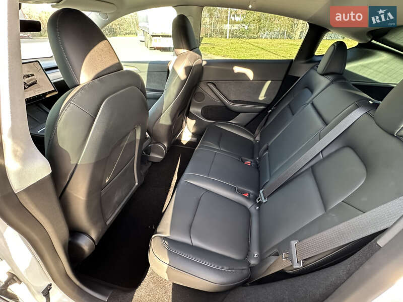 Внедорожник / Кроссовер Tesla Model Y 2022 в Киеве