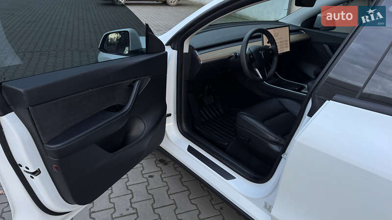 Внедорожник / Кроссовер Tesla Model Y 2020 в Луцке