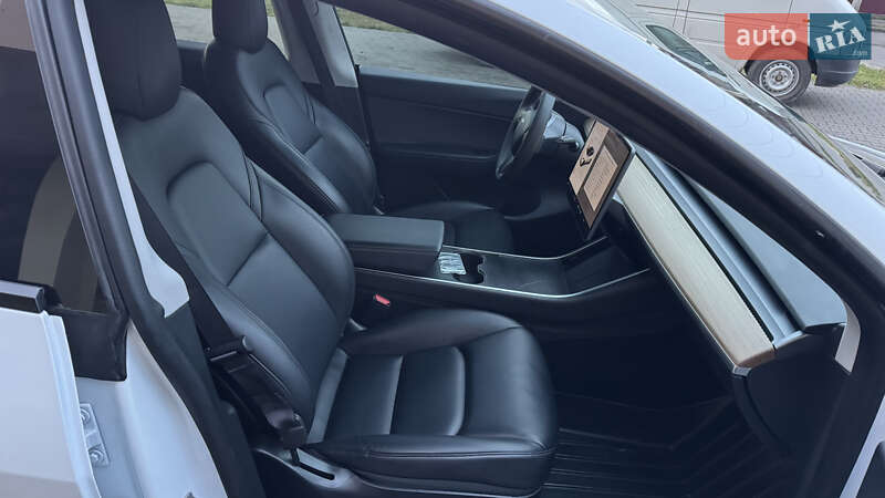 Внедорожник / Кроссовер Tesla Model Y 2020 в Луцке