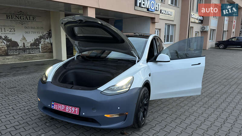 Внедорожник / Кроссовер Tesla Model Y 2020 в Луцке