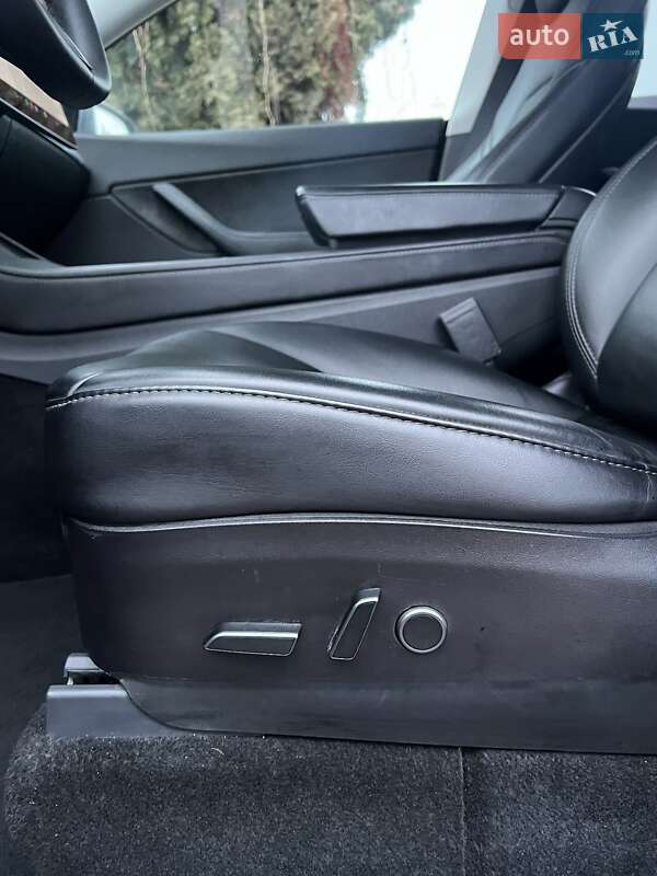 Внедорожник / Кроссовер Tesla Model Y 2021 в Остроге фото 22 Внедорожник / Кроссовер Tesla Model Y 2021 в Остроге