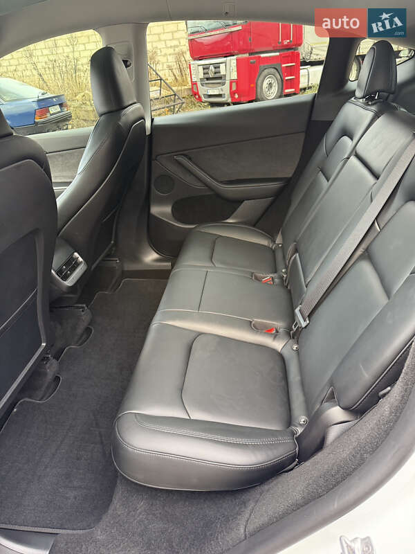 Внедорожник / Кроссовер Tesla Model Y 2022 в Луцке фото 31 Внедорожник / Кроссовер Tesla Model Y 2022 в Луцке