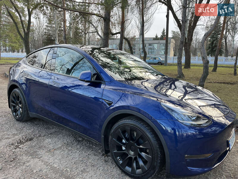 Tesla Model Y 2021