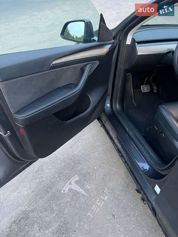 Внедорожник / Кроссовер Tesla Model Y 2022 в Львове фото 14 Внедорожник / Кроссовер Tesla Model Y 2022 в Львове