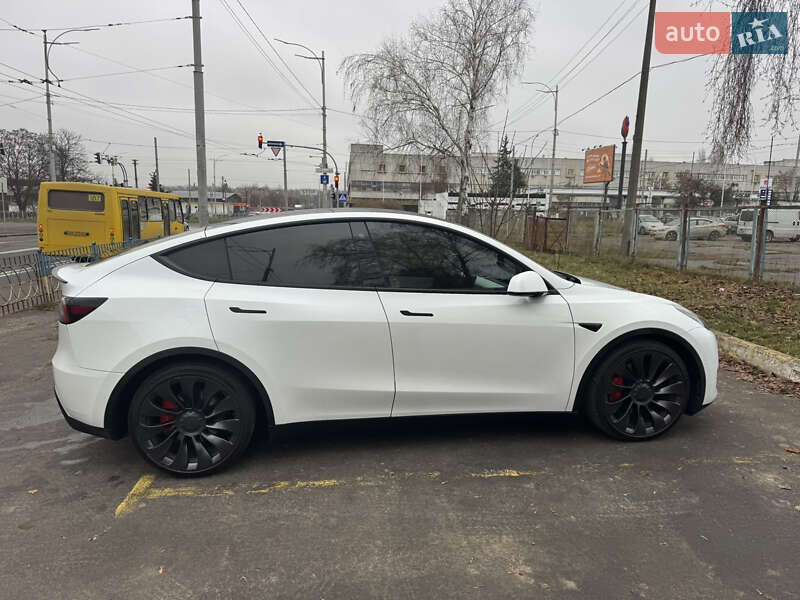 Внедорожник / Кроссовер Tesla Model Y 2022 в Киеве фото 8 Внедорожник / Кроссовер Tesla Model Y 2022 в Киеве