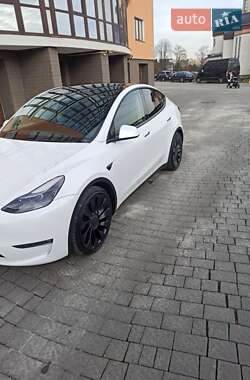Позашляховик / Кросовер Tesla Model Y 2022 в Івано-Франківську