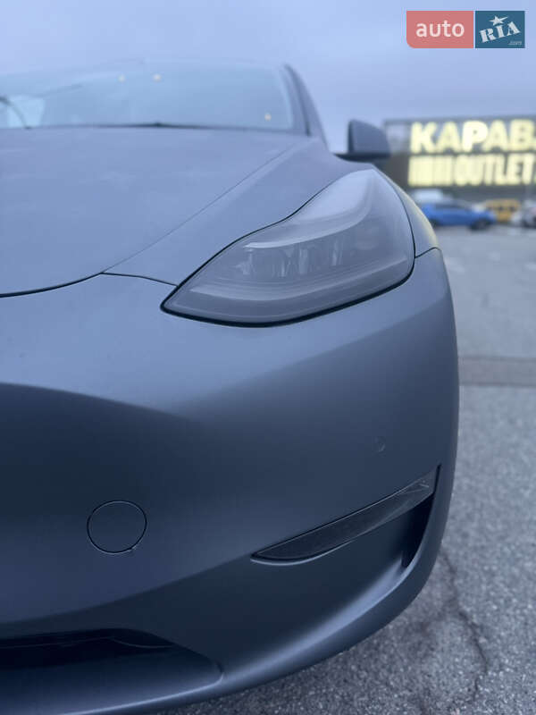 Внедорожник / Кроссовер Tesla Model Y 2022 в Киеве