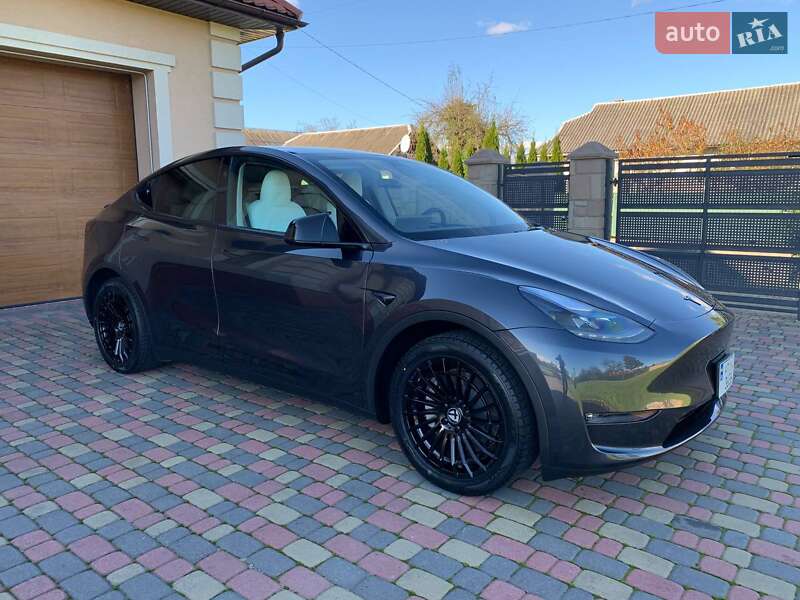 Tesla Model Y 2024 Tesla Model Y 2024