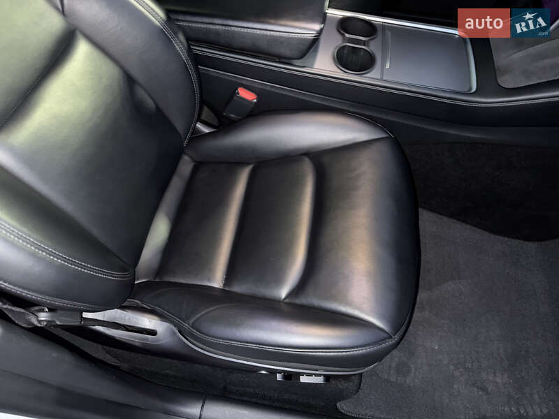 Внедорожник / Кроссовер Tesla Model Y 2021 в Стрые фото 62 Внедорожник / Кроссовер Tesla Model Y 2021 в Стрые