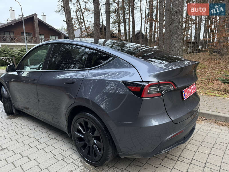 Внедорожник / Кроссовер Tesla Model Y 2023 в Львове