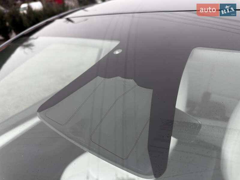 Внедорожник / Кроссовер Tesla Model Y 2023 в Полтаве фото 15 Внедорожник / Кроссовер Tesla Model Y 2023 в Полтаве