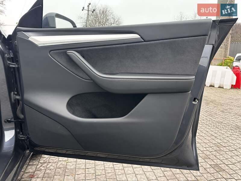 Внедорожник / Кроссовер Tesla Model Y 2023 в Полтаве фото 27 Внедорожник / Кроссовер Tesla Model Y 2023 в Полтаве
