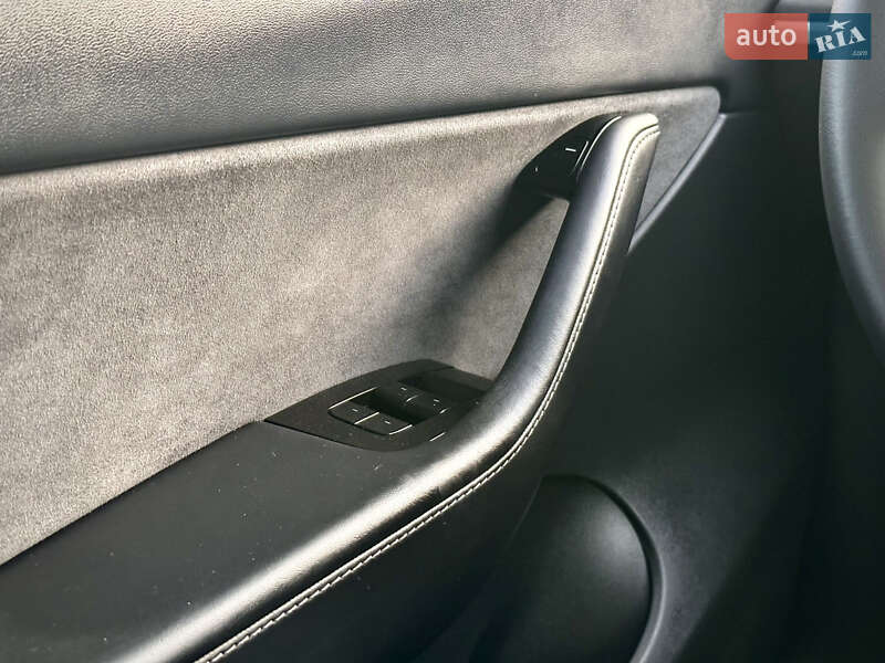 Внедорожник / Кроссовер Tesla Model Y 2020 в Днепре фото 19 Внедорожник / Кроссовер Tesla Model Y 2020 в Днепре