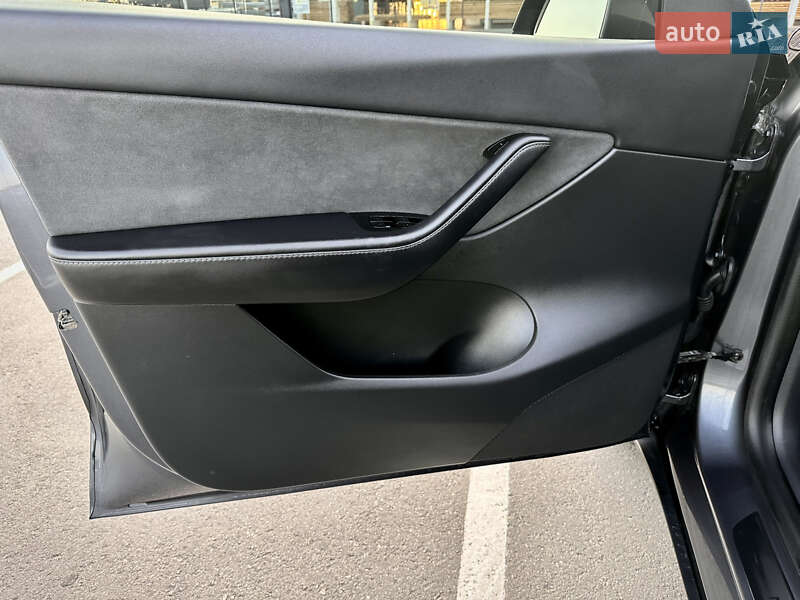 Внедорожник / Кроссовер Tesla Model Y 2020 в Днепре фото 22 Внедорожник / Кроссовер Tesla Model Y 2020 в Днепре