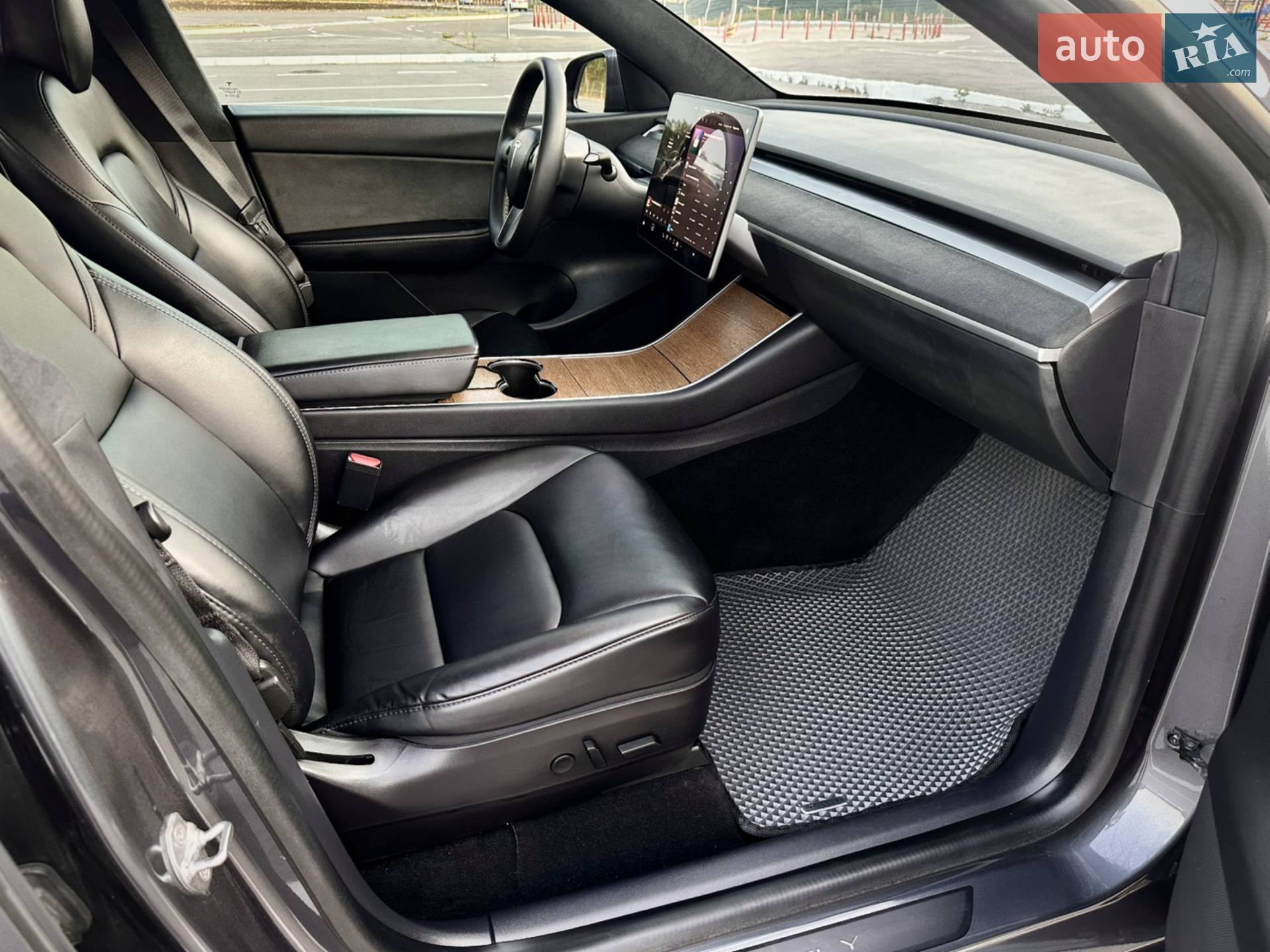 2020 Tesla Model Y - мініатюра 23