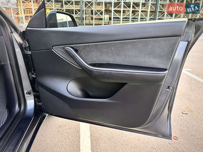 Внедорожник / Кроссовер Tesla Model Y 2020 в Днепре фото 26 Внедорожник / Кроссовер Tesla Model Y 2020 в Днепре