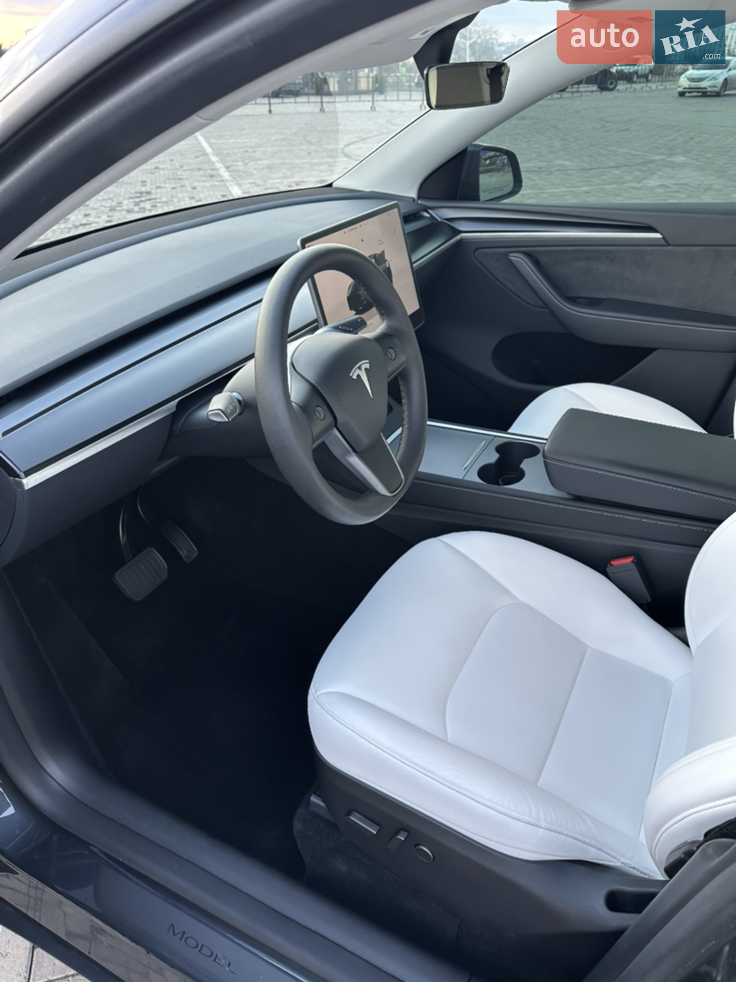 2024 Tesla Model Y - мініатюра 15