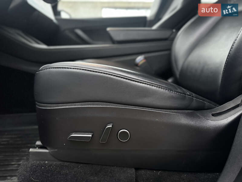 Внедорожник / Кроссовер Tesla Model Y 2021 в Житомире