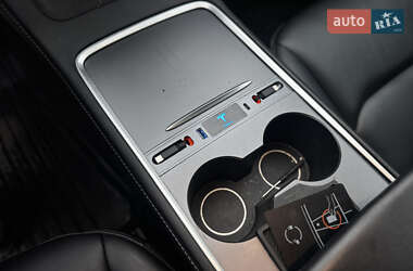 Внедорожник / Кроссовер Tesla Model Y 2021 в Житомире