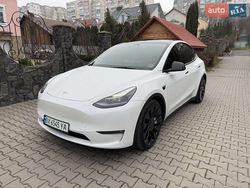 Tesla Model Y 2023