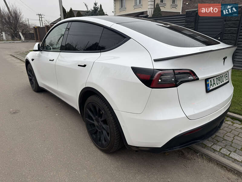 Внедорожник / Кроссовер Tesla Model Y 2021 в Киеве