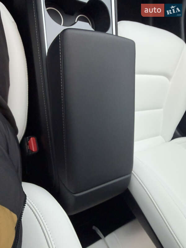 Внедорожник / Кроссовер Tesla Model Y 2023 в Тернополе фото 27 Внедорожник / Кроссовер Tesla Model Y 2023 в Тернополе