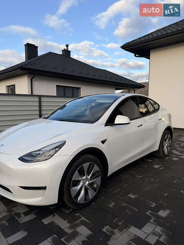 Внедорожник / Кроссовер Tesla Model Y 2022 в Луцке