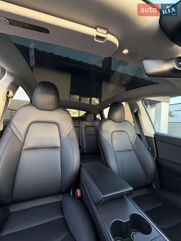 Внедорожник / Кроссовер Tesla Model Y 2022 в Луцке