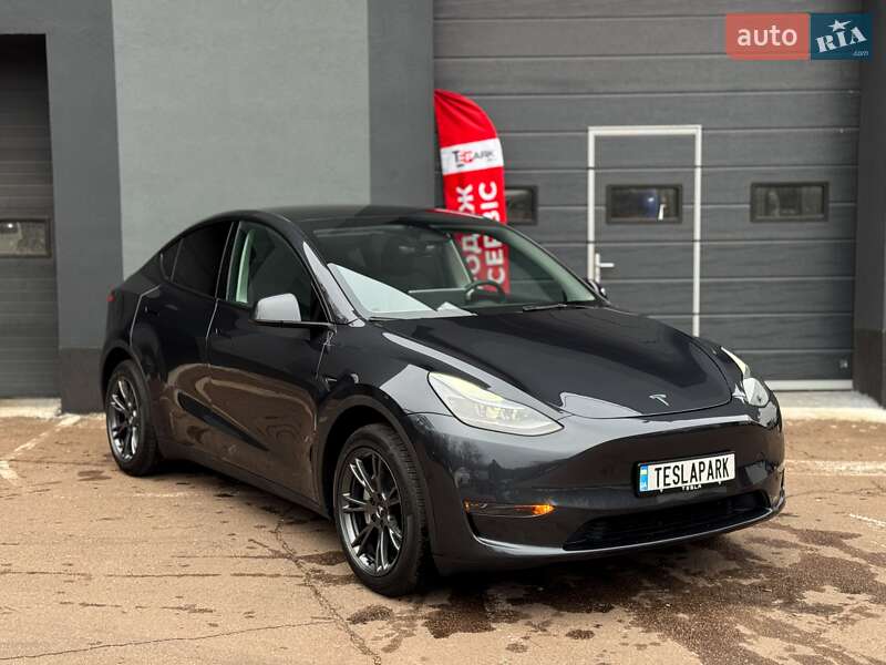 Внедорожник / Кроссовер Tesla Model Y 2024 в Киеве