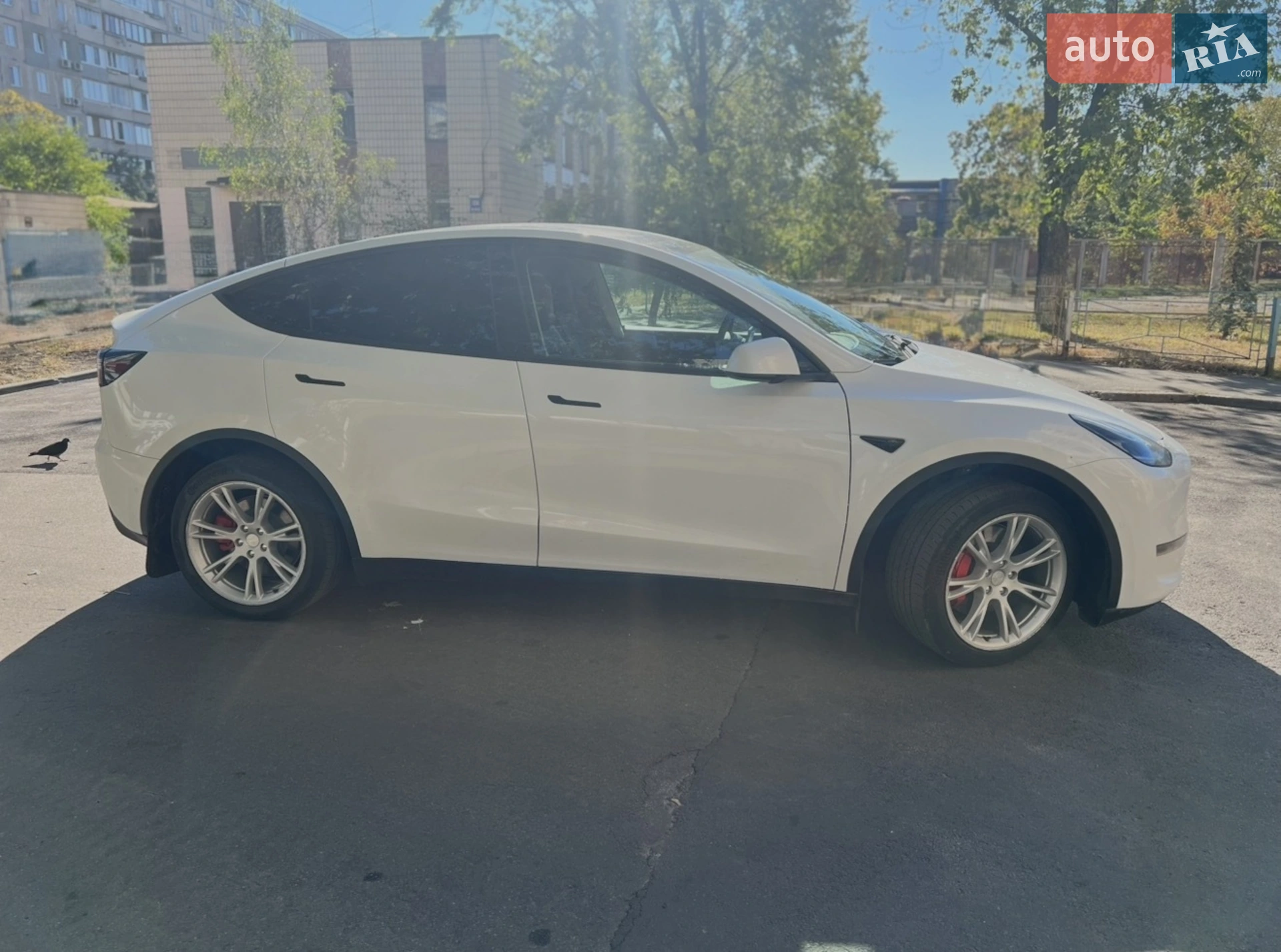 2022 Tesla Model Y - мініатюра 3