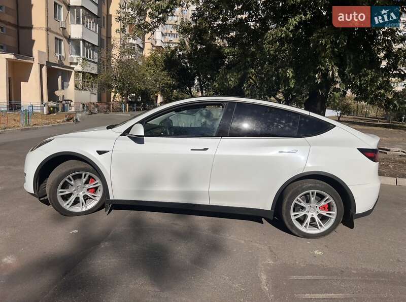 Внедорожник / Кроссовер Tesla Model Y 2022 в Киеве фото 4 Внедорожник / Кроссовер Tesla Model Y 2022 в Киеве