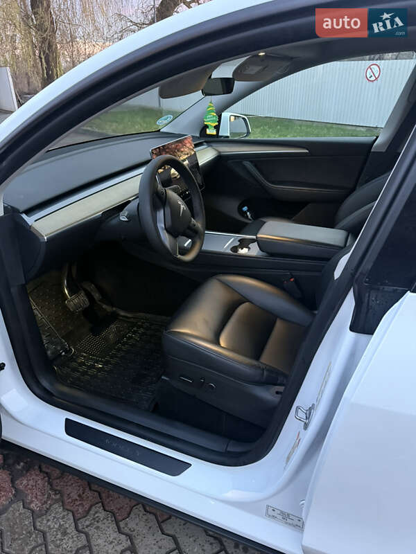 Внедорожник / Кроссовер Tesla Model Y 2023 в Снятине