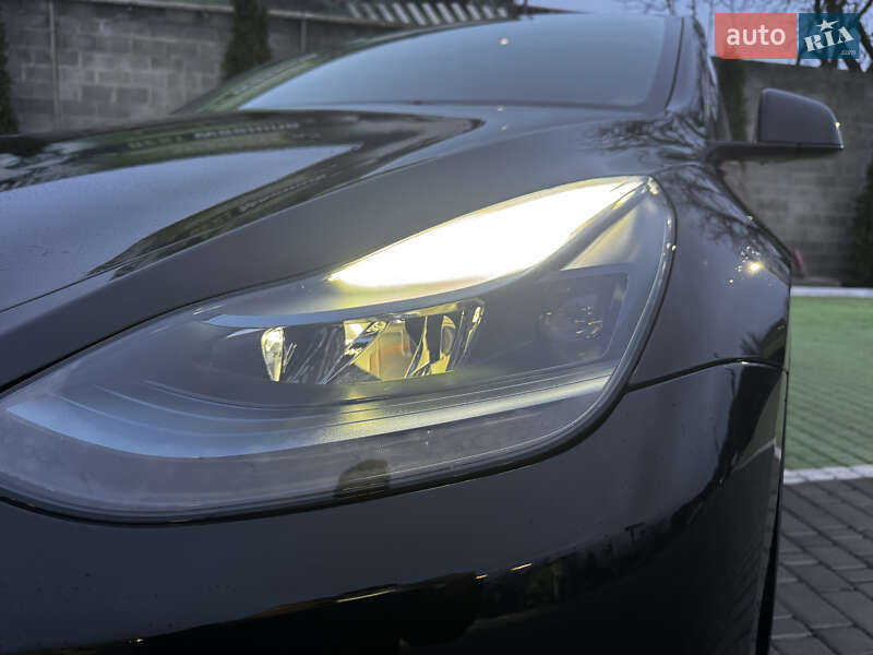 Внедорожник / Кроссовер Tesla Model Y 2022 в Киеве