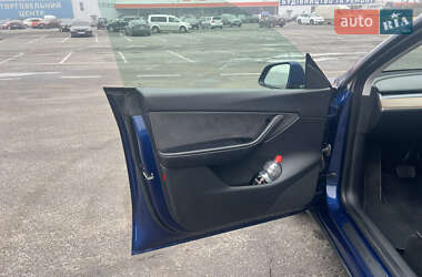 Внедорожник / Кроссовер Tesla Model Y 2021 в Ужгороде фото 35 Внедорожник / Кроссовер Tesla Model Y 2021 в Ужгороде