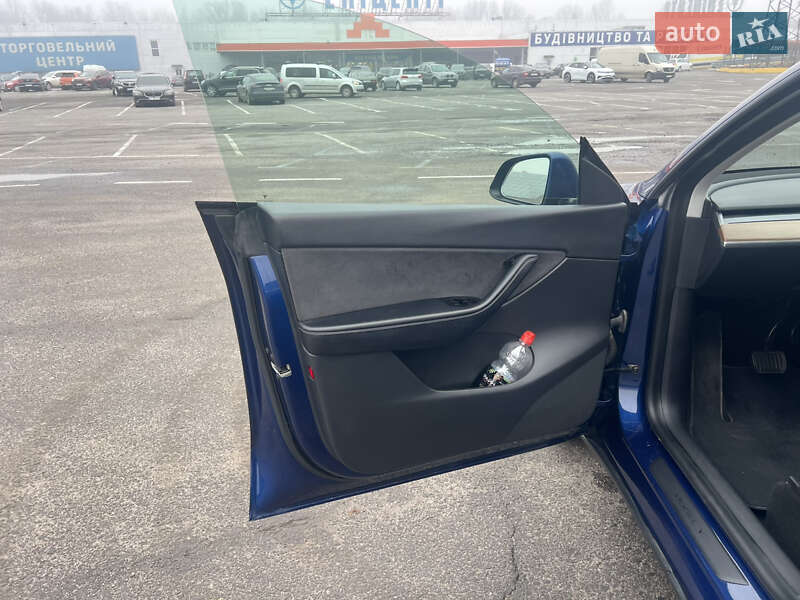 Внедорожник / Кроссовер Tesla Model Y 2021 в Ужгороде фото 35 Внедорожник / Кроссовер Tesla Model Y 2021 в Ужгороде