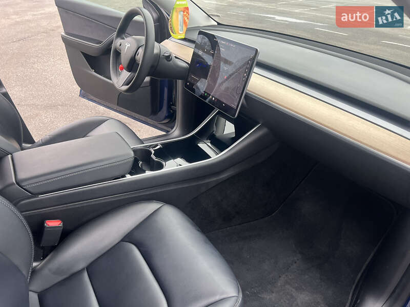 Внедорожник / Кроссовер Tesla Model Y 2021 в Ужгороде фото 22 Внедорожник / Кроссовер Tesla Model Y 2021 в Ужгороде